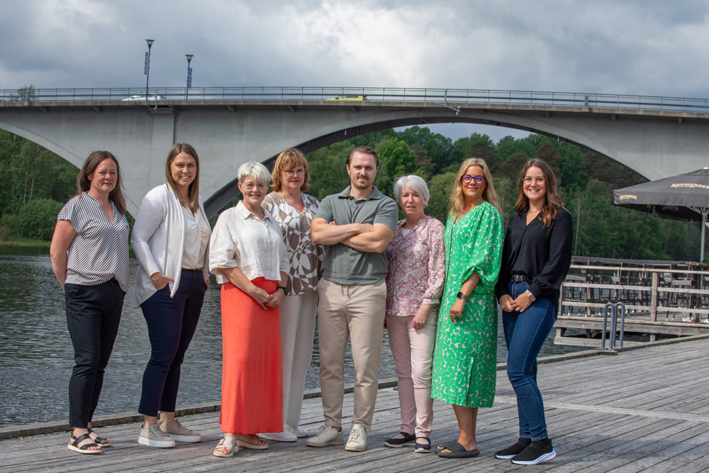 Gruppfoto på företgets anställda
